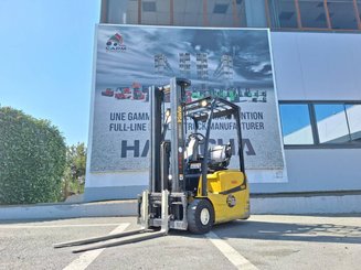 Carreta elevadora elétrica Yale ERP16VT SWB