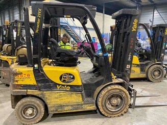 Carreta elevadora a gás Yale GLP25VX-VALUE - 1