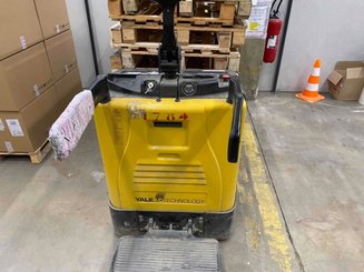 Porta-paletes eléctrico Yale MP20X
