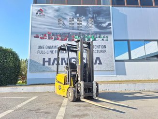 Carreta elevadora elétrica Yale ERP16VT SWB