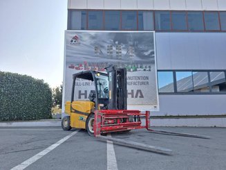 Carreta elevadora elétrica Yale ERP50VM