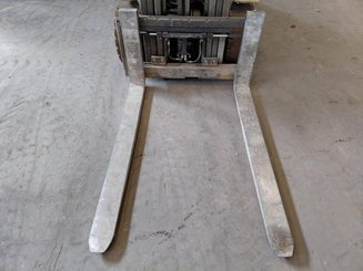 Carreta elevadora elétrica Yale ERP30VL