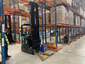 Empilhador retráctil Mitsubishi RB14N2HS