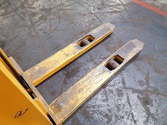 Stacker com condutor a pé MIC WP10M 280T - 8