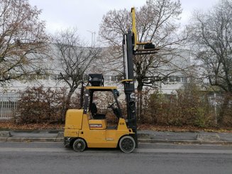 Empilhador de contrapeso 4 rodas Caterpillar GC45K SWB