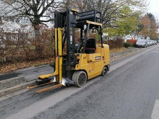 Empilhador de contrapeso 4 rodas Caterpillar GC45K SWB