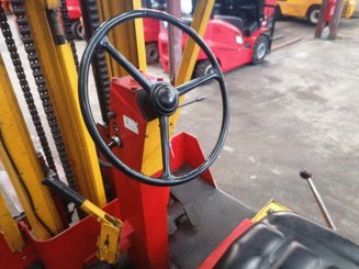Empilhador de contrapeso 3 rodas Peg F2050EB