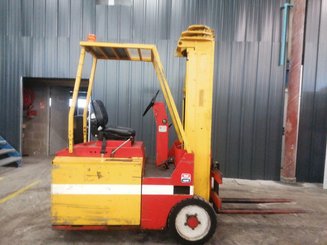 Empilhador de contrapeso 3 rodas Peg F2050EB