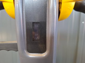 Porta-paletes eléctrico com condutor a pé Hangcha CBD12 PLUS Lithium