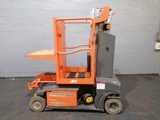 Plataforma com mastro vertical JLG TOUCAN DUO