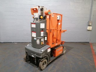 Plataforma com mastro vertical JLG TOUCAN DUO