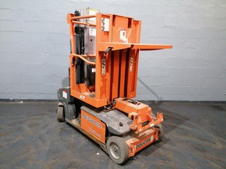 Plataforma com mastro vertical JLG TOUCAN DUO