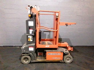 Plataforma com mastro vertical JLG TOUCAN DUO