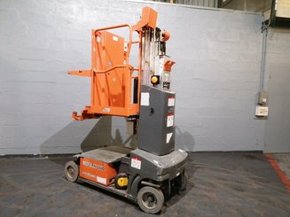 Plataforma com mastro vertical JLG TOUCAN DUO