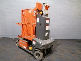 Plataforma com mastro vertical JLG TOUCAN DUO