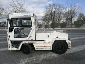 Trator de reboque Charlatte T135