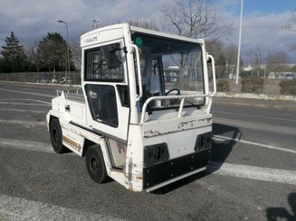 Trator de reboque Charlatte T135