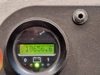 Trator de reboque Charlatte T135