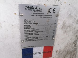 Trator de reboque Charlatte T135