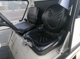 Trator de reboque Charlatte T135