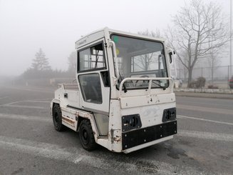 Trator de reboque Charlatte T135
