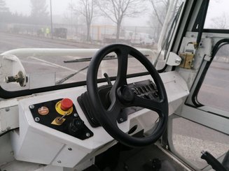 Trator de reboque Charlatte T135
