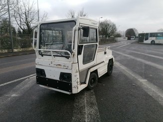 Trator de reboque Charlatte T135