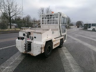 Trator de reboque Charlatte T135