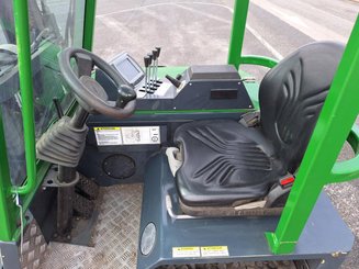 Empilhador multidireccional Combilift CBE2500