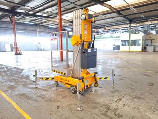 Plataforma com mastro vertical Haulotte Quick UP 8DC