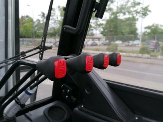 Empilhador de contrapeso 4 rodas Hangcha XF35D - 10