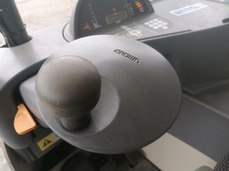 Empilhador retráctil Crown ESR5000-1.6