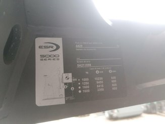 Empilhador retráctil Crown ESR5000-1.6