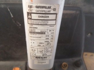 Porta-paletes eléctrico com condutor a pé Caterpillar NPP20M - 3
