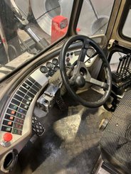 Carreta elevadora a diesel Svetruck 1612038