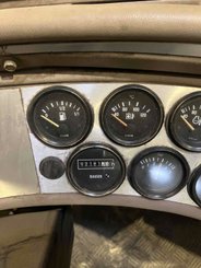 Carreta elevadora a diesel Svetruck 1612038