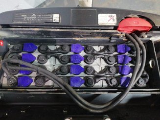Porta-paletes eléctrico com condutor a pé Crown WP2320 - 9