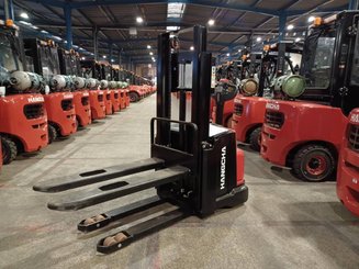 Stacker com condutor a pé Hangcha CDD16-AEC1