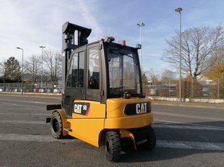 Empilhador de contrapeso 4 rodas Caterpillar EP50 - 2