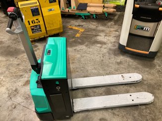 Porta-paletes eléctrico com condutor a pé Mitsubishi PBP16N2 - ACCOMPAGNANT