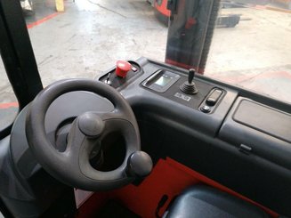 Stacker com condutor sentado Fenwick L12