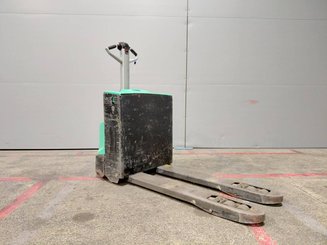 Porta-paletes eléctrico com condutor a pé Mitsubishi PBP16N2 - ACCOMPAGNANT