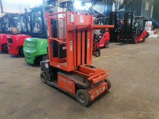 Plataforma com mastro vertical JLG TOUCAN DUO