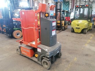 Plataforma com mastro vertical JLG TOUCAN DUO
