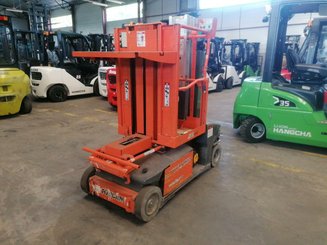 Plataforma com mastro vertical JLG TOUCAN DUO