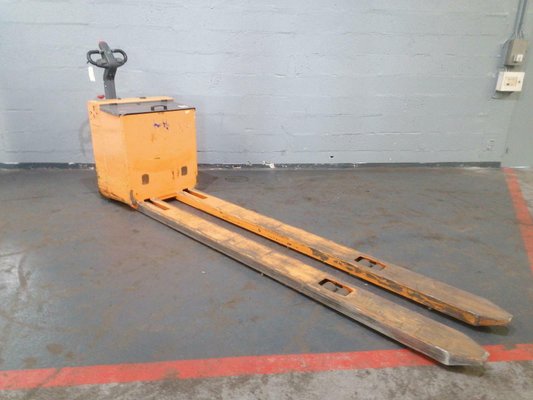 Porta-paletes eléctrico com condutor a pé OMG 330K - 1