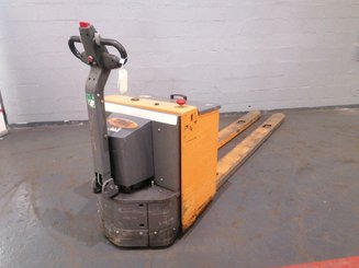 Porta-paletes eléctrico com condutor a pé OMG 330K - 2