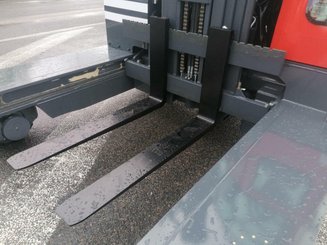 Empilhador retráctil de 4 direcções AMLIFT C40-12/55