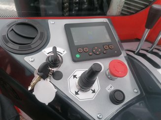Empilhador retráctil de 4 direcções AMLIFT C40-12/55