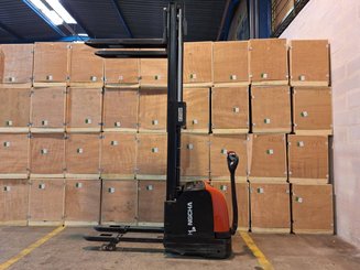 Stacker com condutor a pé Hangcha CDD16-AC1-L